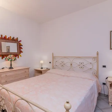 Ferienhaus S'abba E Sa Pedra Golfo Aranci